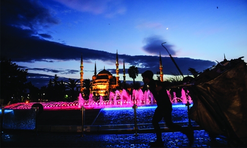 Istanbul nearly a ghost town as tourists stay away
