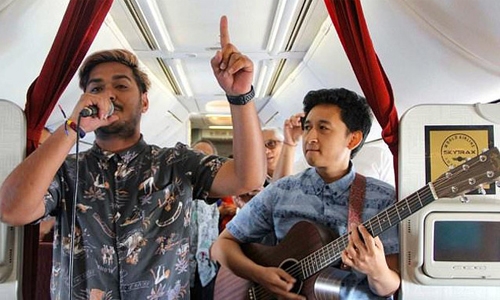 Indonesia airline brings live music to the skies