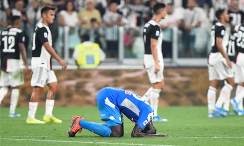 ‘Sorry’ Koulibaly hands Juventus victory in sevengoal Napoli thriller ‘Sorry’ Koulibaly hands Juventus victory in sevengoal Napoli thriller