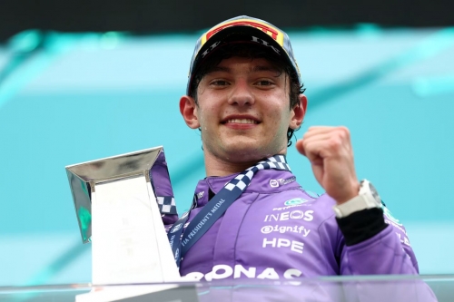Antonelli wins in Miami to extend title lead