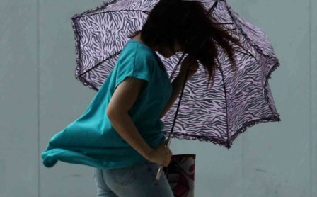 Typhoon Etau slams into Japanese mainland Typhoon Etau slams into Japanese mainland