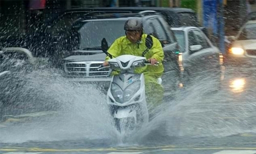Taiwan battles floods as torrential rain hits Taiwan battles floods as torrential rain hits