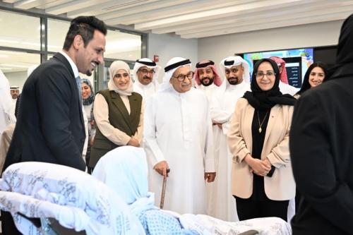 Health Chief Visits Muharraq Specialised Care Centre Health Chief Visits Muharraq Specialised Care Centre