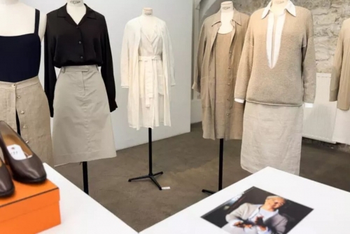 Martin Margiela's Personal Collection Goes Under the Hammer in Paris Martin Margiela's Personal Collection Goes Under the Hammer in Paris