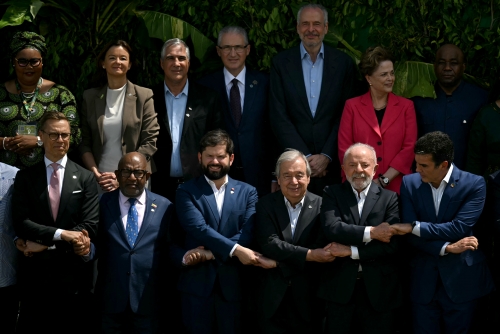 Leaders turn up the heat on fossil fuels at Amazon climate summit Leaders turn up the heat on fossil fuels at Amazon climate summit