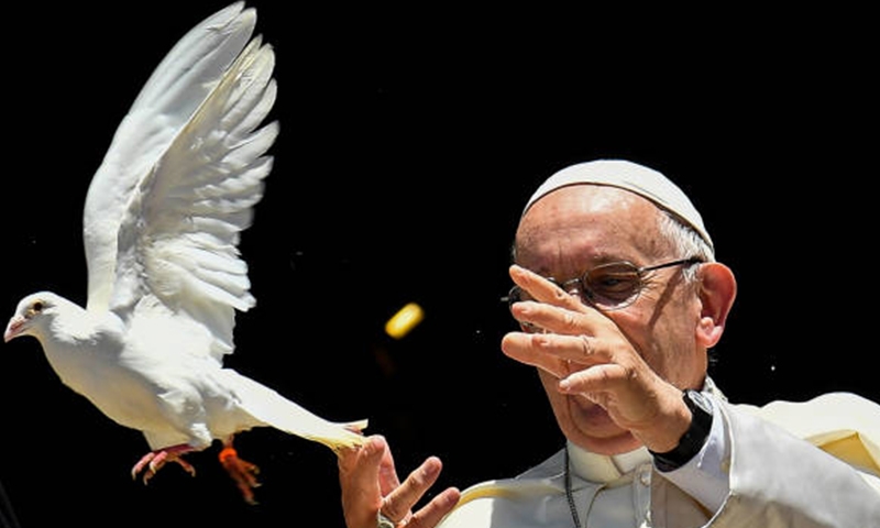 Pope fears for Christian presence in Mideast