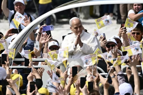Pope condemns environmental harm in Italy's 'Land of Fires'