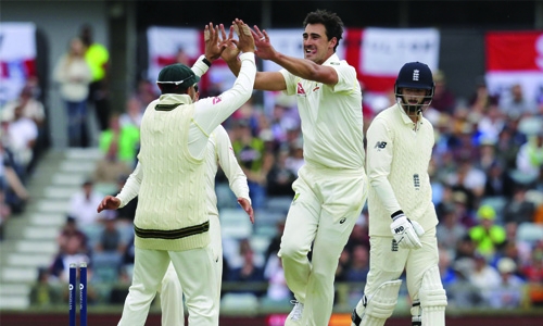 Australia crush England Australia crush England