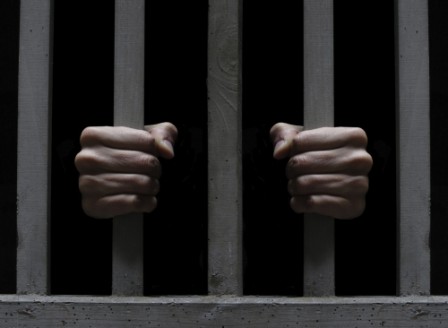 Bahraini in jail for stealing cash