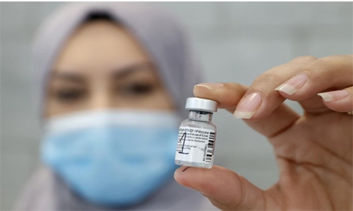 Oman starts vaccinations with first batch of Pfizer shots Oman starts vaccinations with first batch of Pfizer shots