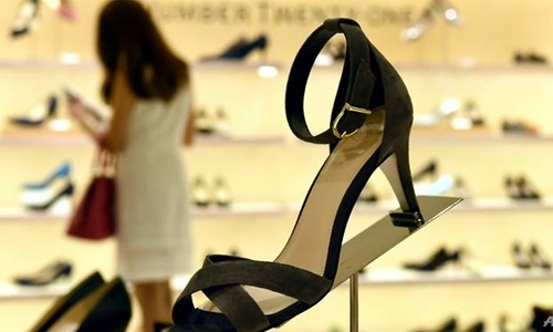 Philippines bans compulsory high heels in workplace Philippines bans compulsory high heels in workplace