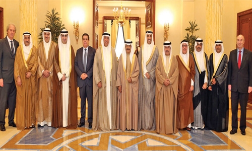 PM vows support for banking sector