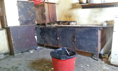 Labourers living in pathetic state want to return home Labourers living in pathetic state want to return home