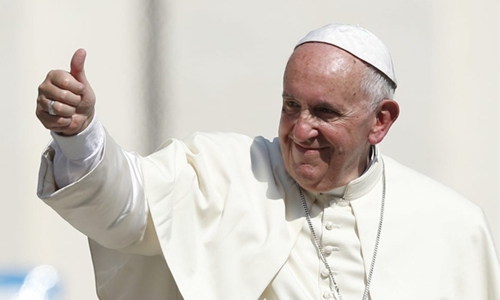 Pope Francis gets stuck in elevator 