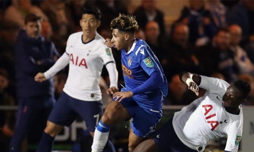 Tottenham stunned by fourth-tier club Tottenham stunned by fourth-tier club