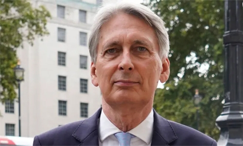 Former UK finmin Hammond to stand down as lawmaker