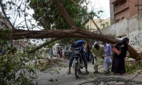 Five killed, four injured after heavy rain lashes Pakistan's Lahore Five killed, four injured after heavy rain lashes Pakistan's Lahore