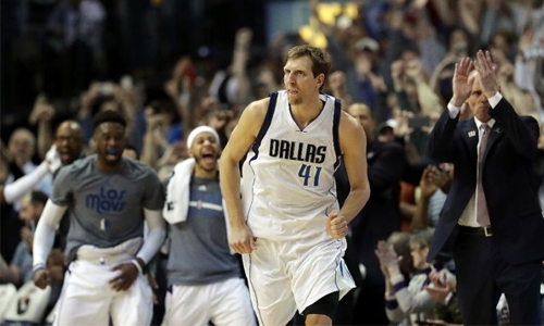Nowitzki joins 30,000 club against Lakers