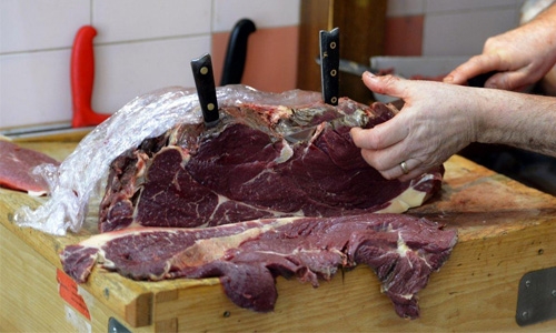Ministry crackdown on  illegal meat vendors