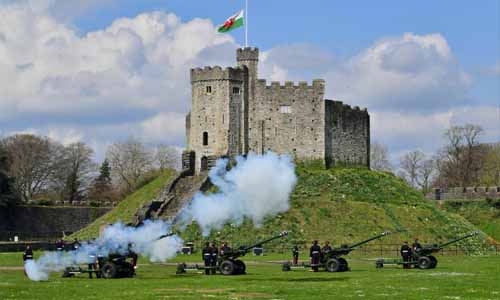 With artillery guns and flowers, Britain salutes Prince Philip With artillery guns and flowers, Britain salutes Prince Philip
