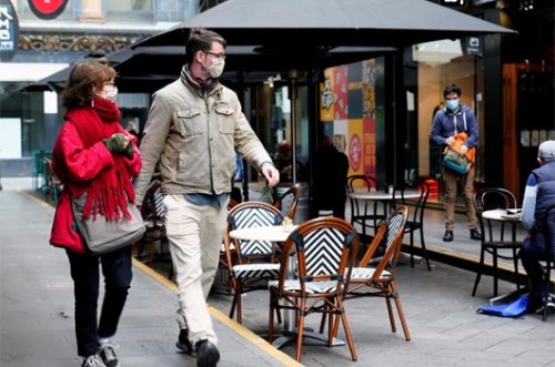 Melbourne opens up dining, shopping as lockdown lifted Melbourne opens up dining, shopping as lockdown lifted