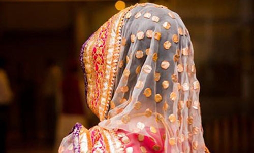 Husband strangles bride on wedding night Husband strangles bride on wedding night