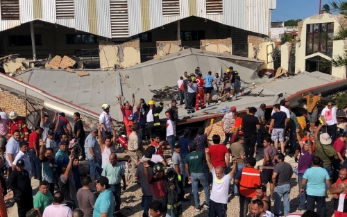 At least 10 killed in Mexico church roof collapse At least 10 killed in Mexico church roof collapse
