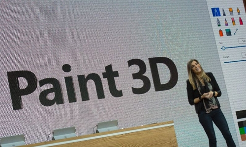 Microsoft aims at Apple with high-end PCs, 3D software