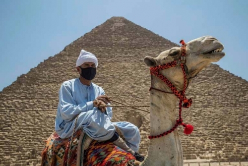 Egypt reopens pyramids to tourists after virus closure