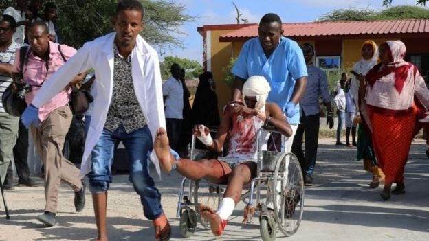 Rush-hour car bomb kills dozens in Somali capital Rush-hour car bomb kills dozens in Somali capital