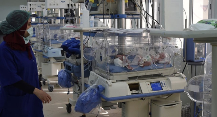 First-ever set of sextuplets born in Poland