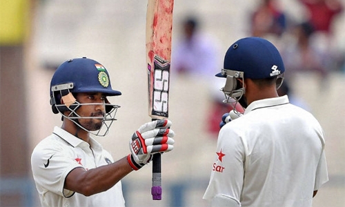 Australia 23-2 at stumps against India