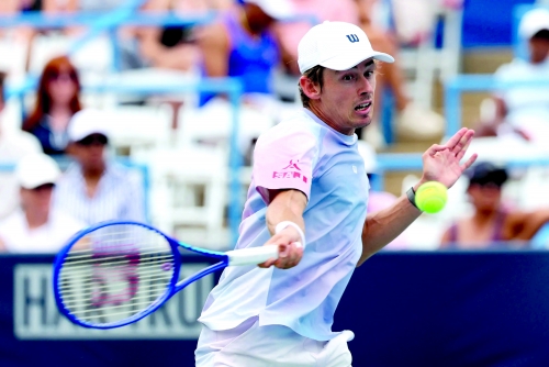 De Minaur tops Tsitsipas to set up Hewitt clash in Washington