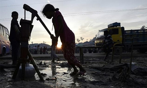 UN plans food aid for up to 700,000 Rohingya