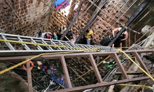 At least 13 dead in India temple collapse