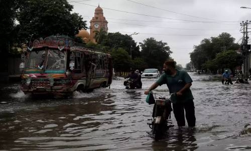Pakistan death toll from rains, flood reaches 320; PM visits Balochistan Pakistan death toll from rains, flood reaches 320; PM visits Balochistan
