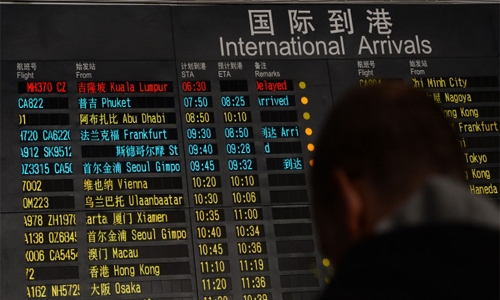 Chinese pilot suspended for urging passengers to protest delay