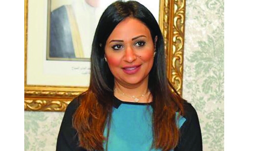 Arabian Gulf University graduate wins award