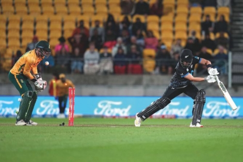 South Africa clinch 19-run win over New Zealand in fourth T20 South Africa clinch 19-run win over New Zealand in fourth T20