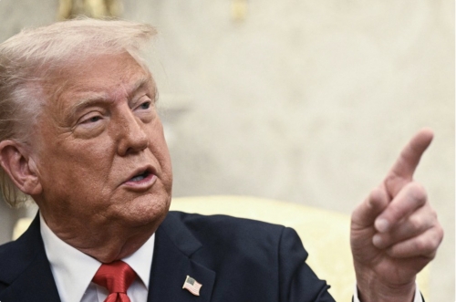 Trump Warns Iran: Approach US Blockade and “Ships Will Be Destroyed”