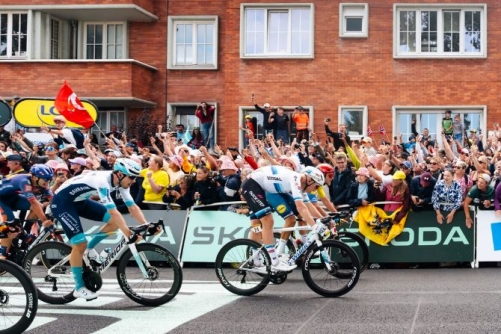 Bahrain Victorious Brace for Wind-Tested Sprint at Ronde van Brugge