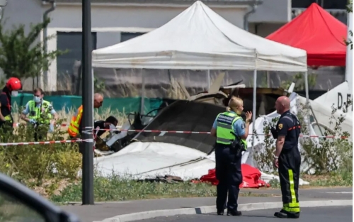 Skydiving plane crash kills 11 in France