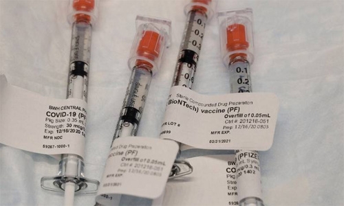 Pfizer having manufacturing issues, US officials say Pfizer having manufacturing issues, US officials say