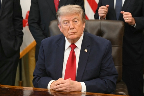 US Strikes Iran for Third Day, Trump Vows Fresh Blockade US Strikes Iran for Third Day, Trump Vows Fresh Blockade