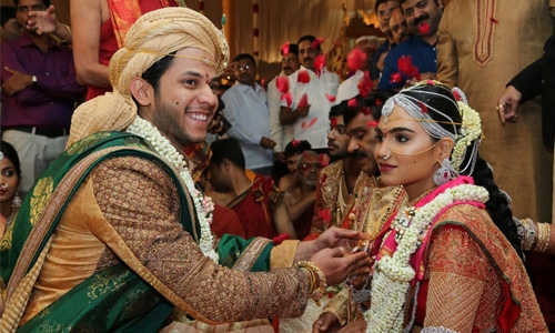 Tycoon hosts big, fat Indian wedding amid cash crunch