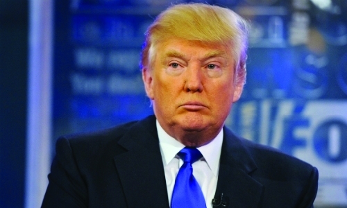 Trump edges ahead of Clinton, poll finds