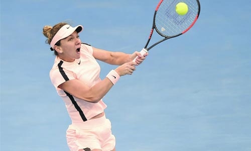 Halep handles Makarova Halep handles Makarova