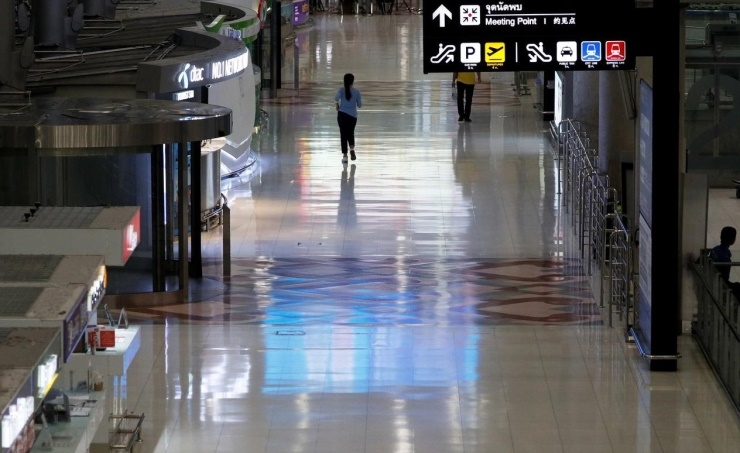 Thailand extends ban on passenger flights until end-April