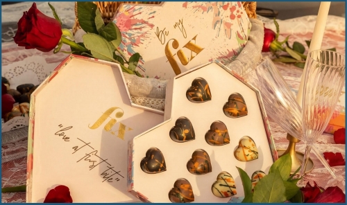 FIX Dessert Chocolatier Unveils Valentine’s Heart Minis Box
