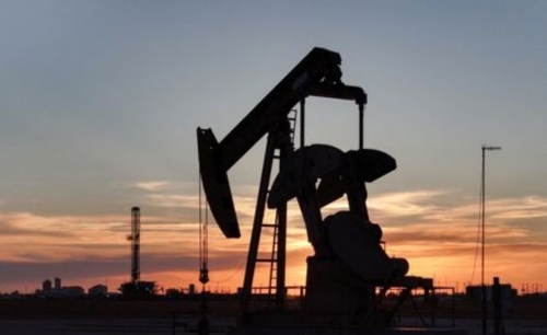 Oil prices extend gains on Iran unrest